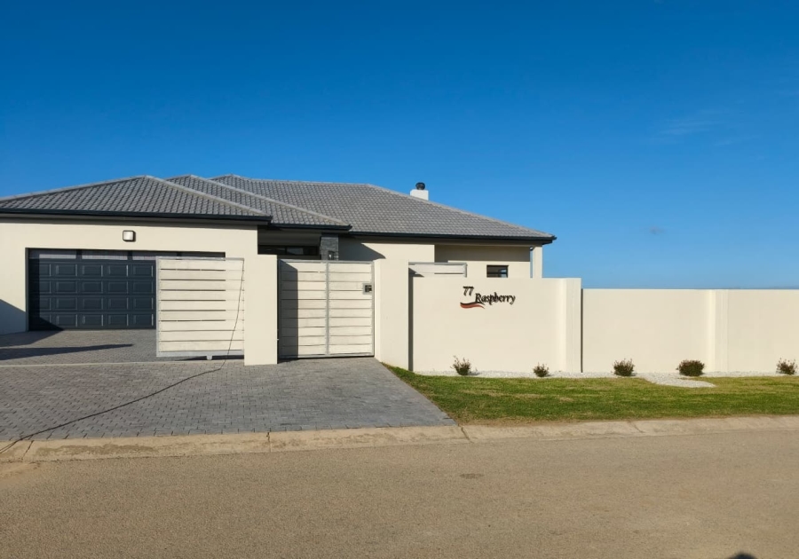 4 Bedroom Property for Sale in Fountains Estate Eastern Cape
